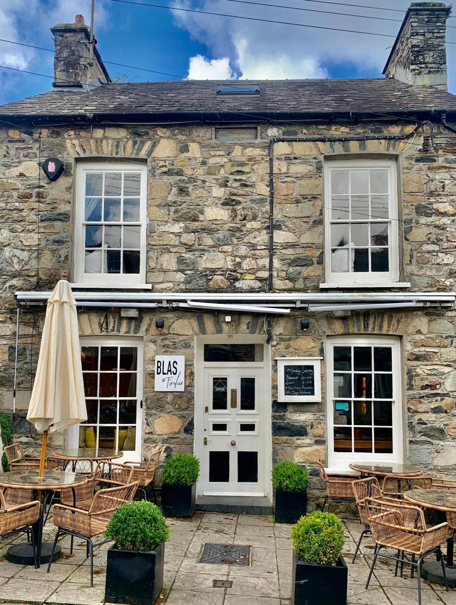 Blas At Fronlas Cafe - The Heart Of Newport Newport  Exteriör bild